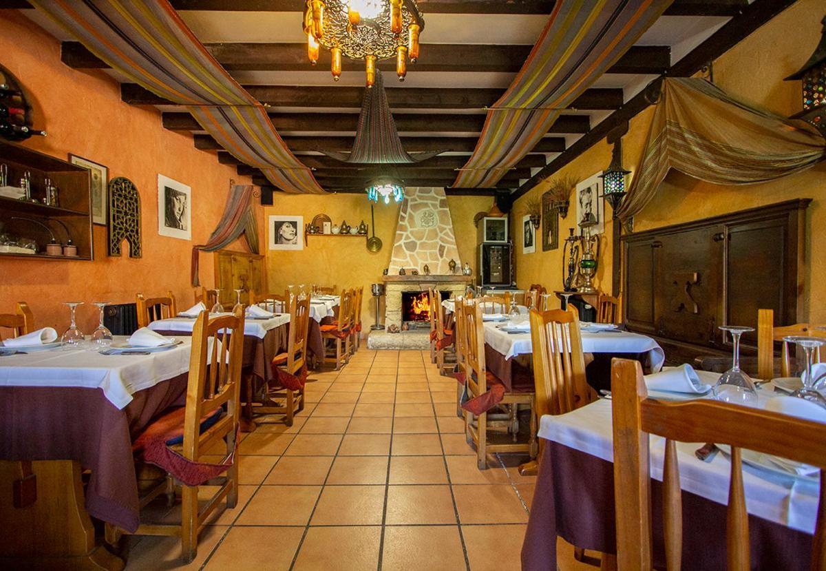 Hotel Rural Calatañazor エクステリア 写真