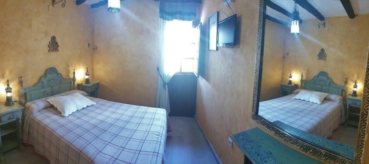 Hotel Rural Calatañazor エクステリア 写真